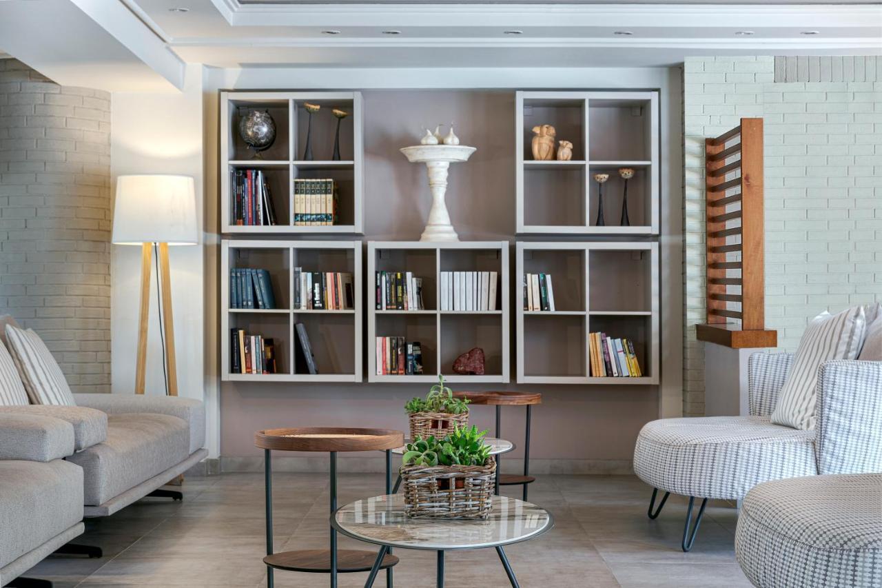 Blazer Suites Hotel Atene Esterno foto