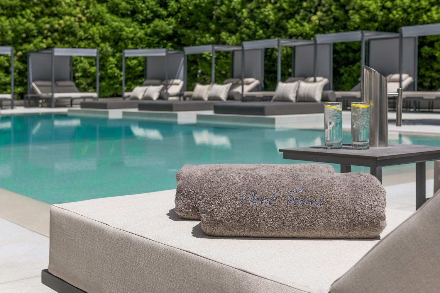 Blazer Suites Hotel Atene Esterno foto