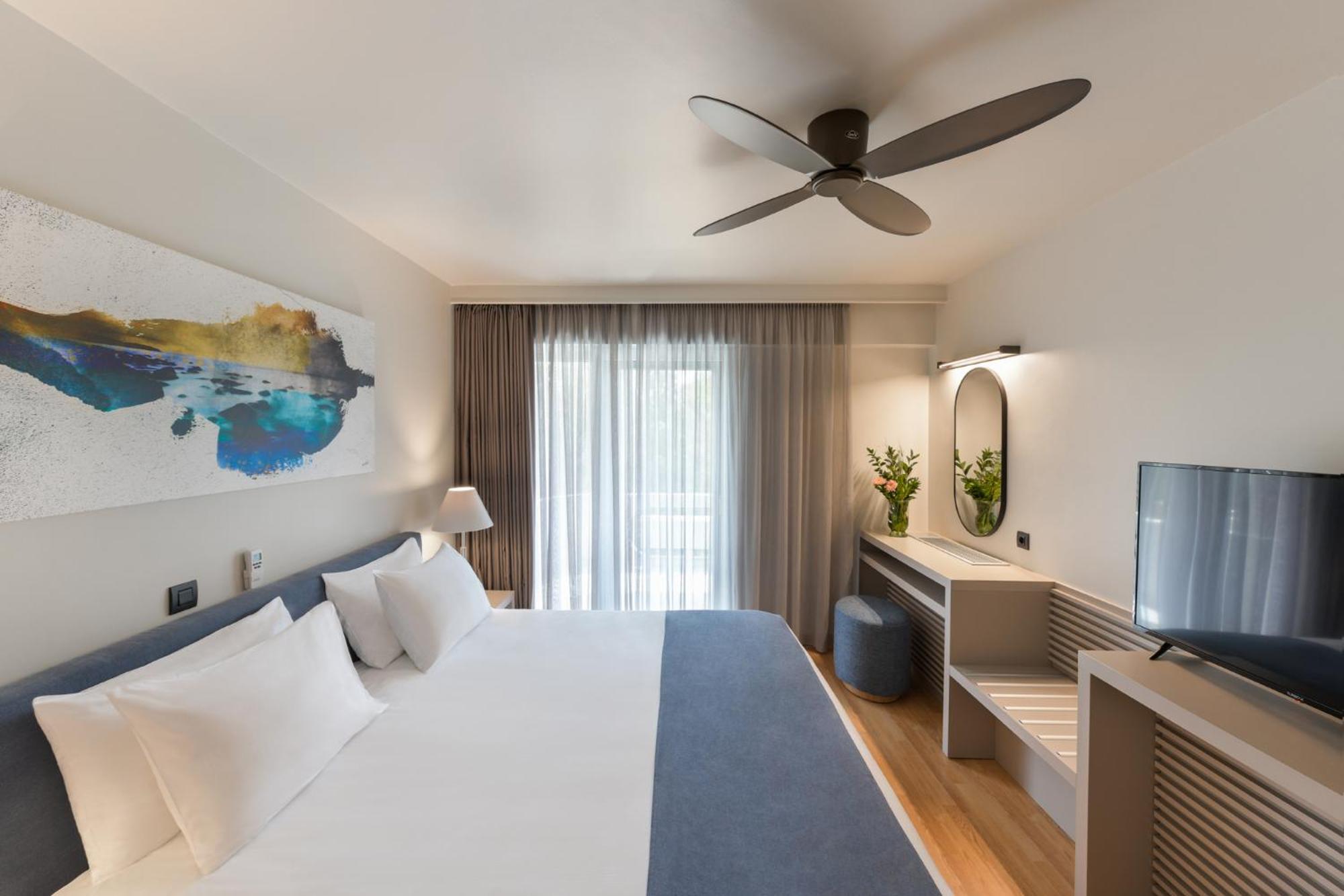 Blazer Suites Hotel Atene Esterno foto