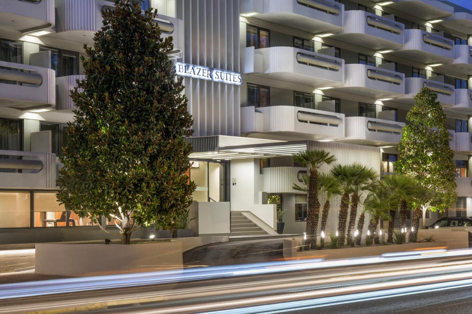 Blazer Suites Hotel Atene Esterno foto