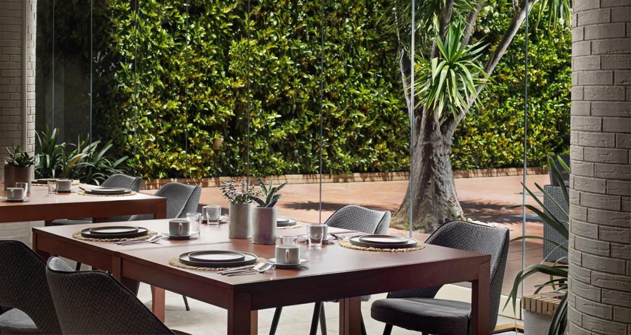 Blazer Suites Hotel Atene Esterno foto